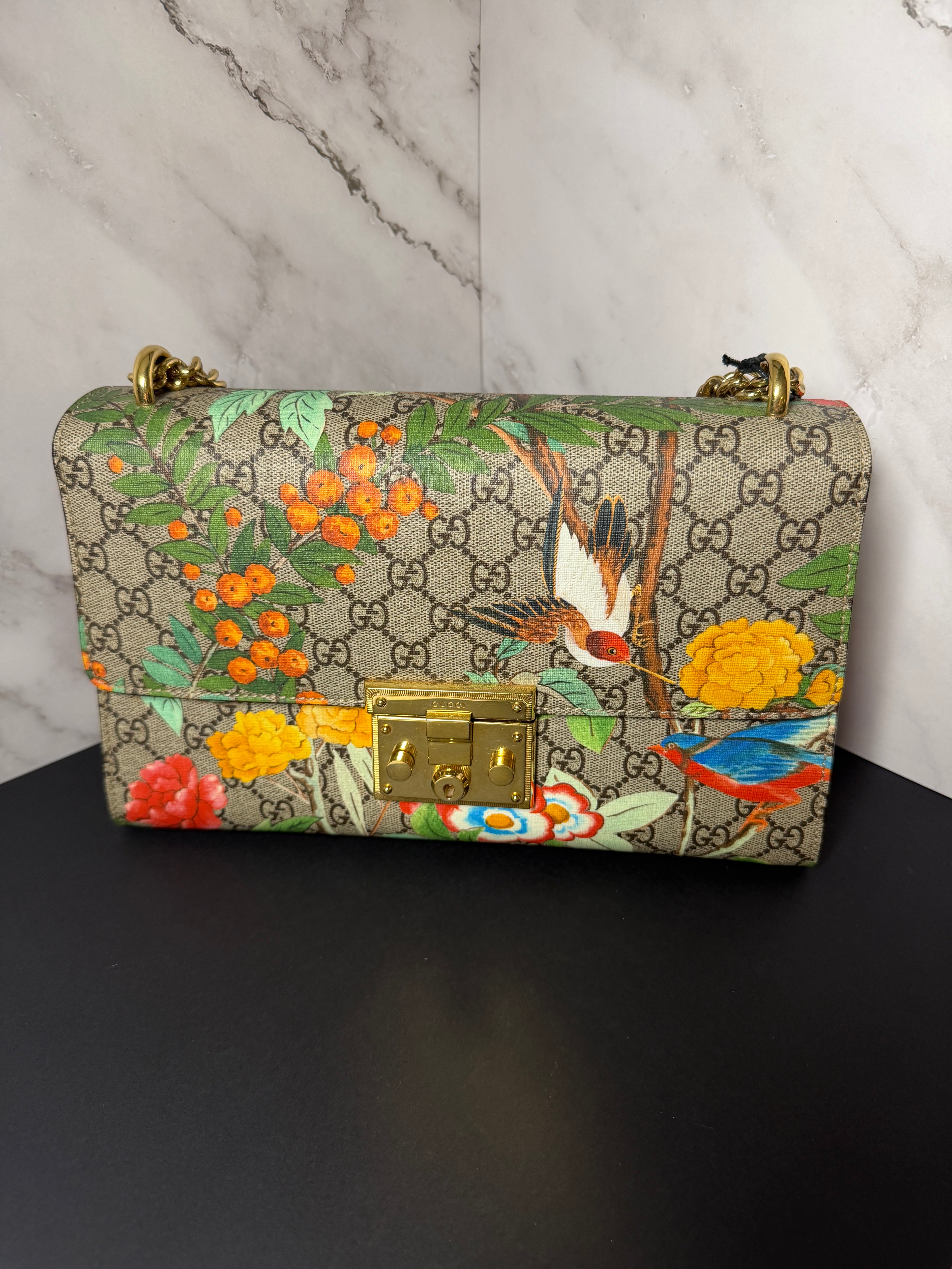 Gucci GG logo Supreme Tian Padlock Shoulder Bag - Large