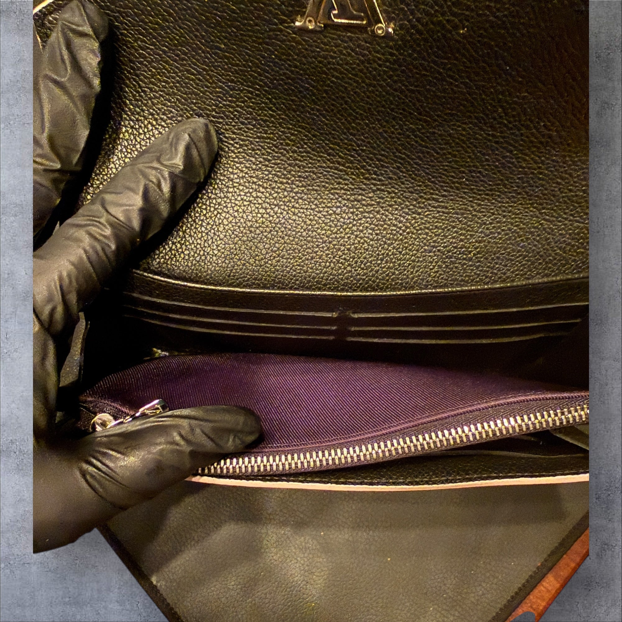 Louis Vuitton Portefeuille My Lock Me Pink Ballerine Calf Leather Pink Wallet