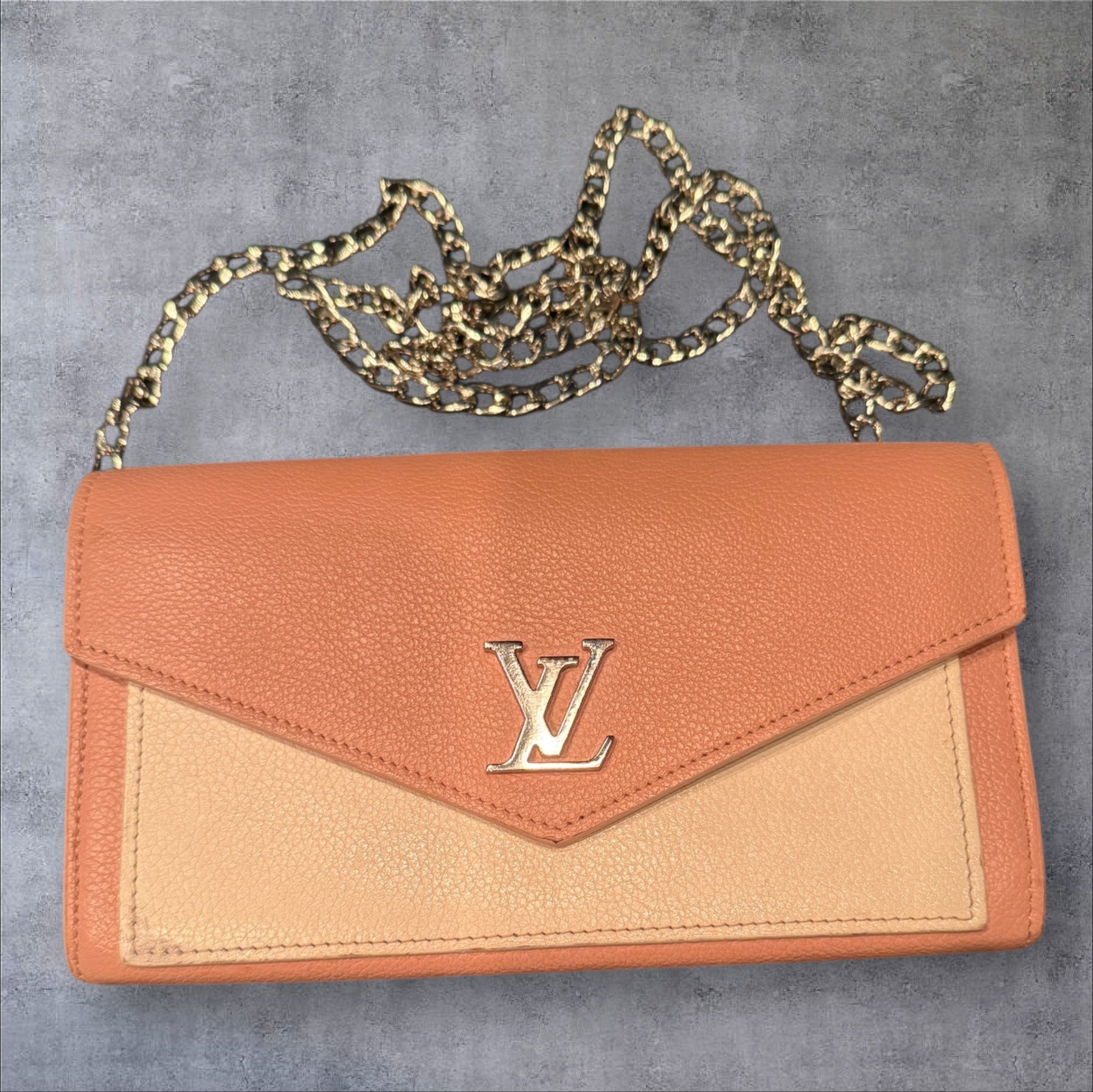 Louis Vuitton Portefeuille My Lock Me Pink Ballerine Calf Leather Pink Wallet